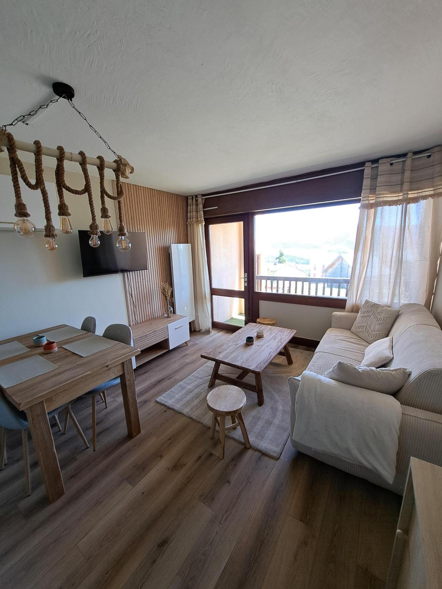 Studio Cabine 4 Couchages, Vue Face Aux Montagnes Font-Romeu-Odeillo-Via المظهر الخارجي الصورة