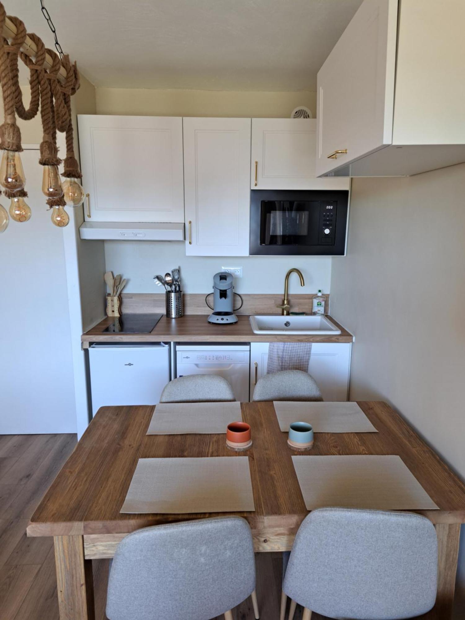 Studio Cabine 4 Couchages, Vue Face Aux Montagnes Font-Romeu-Odeillo-Via المظهر الخارجي الصورة
